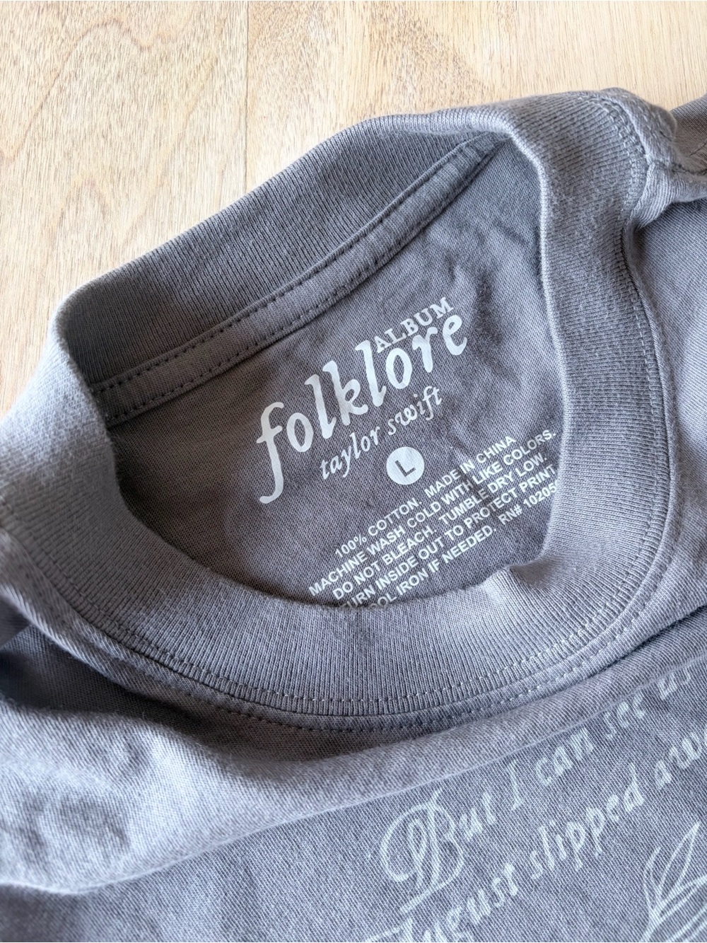 Taylor Swift folklore Moment in Time August T-shirt Rhinestone official gray - Picture 4 of 5